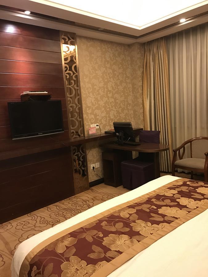 Huayu Paradise International Hotel Lhasa Exteriör bild