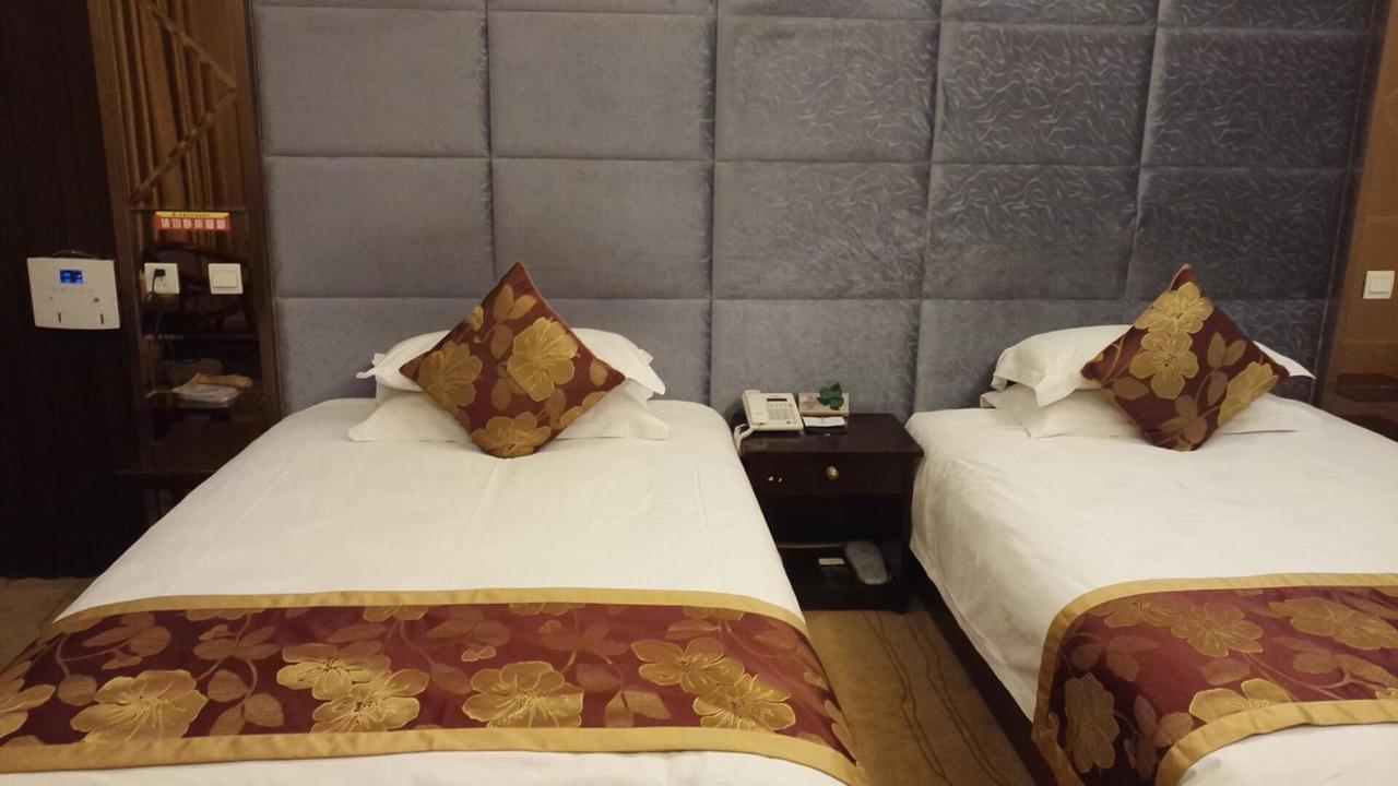Huayu Paradise International Hotel Lhasa Exteriör bild