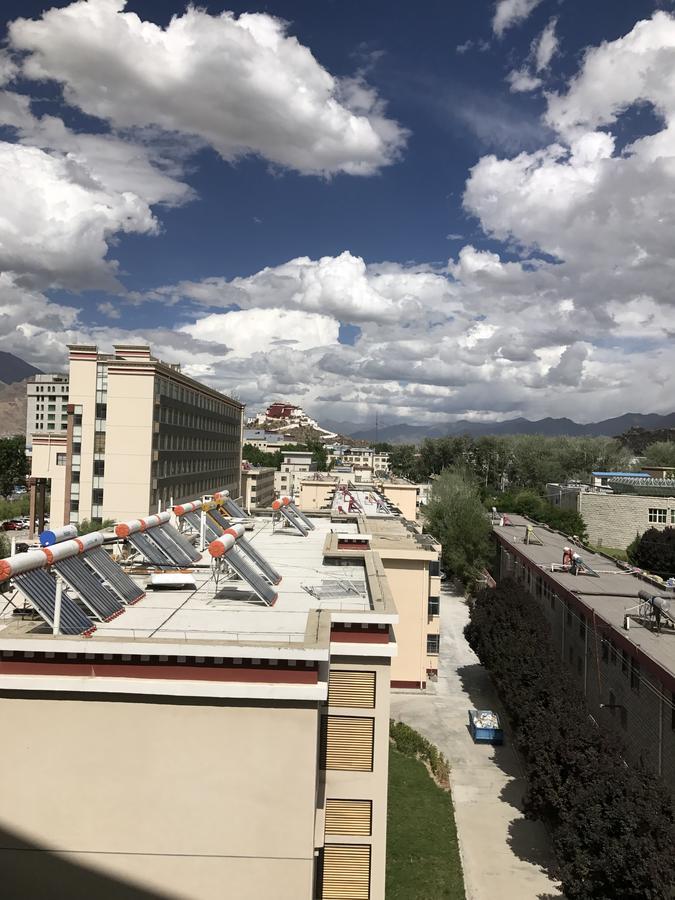 Huayu Paradise International Hotel Lhasa Exteriör bild
